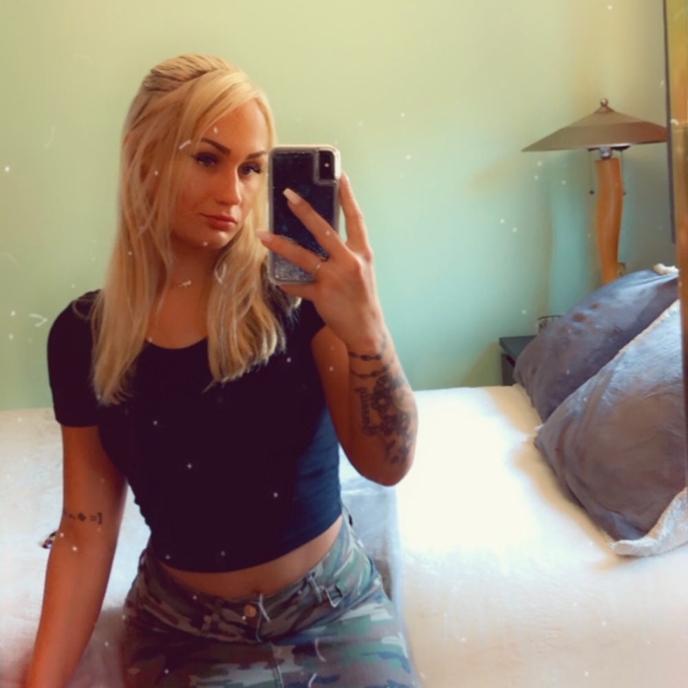 Meet your Posher, Magdalena